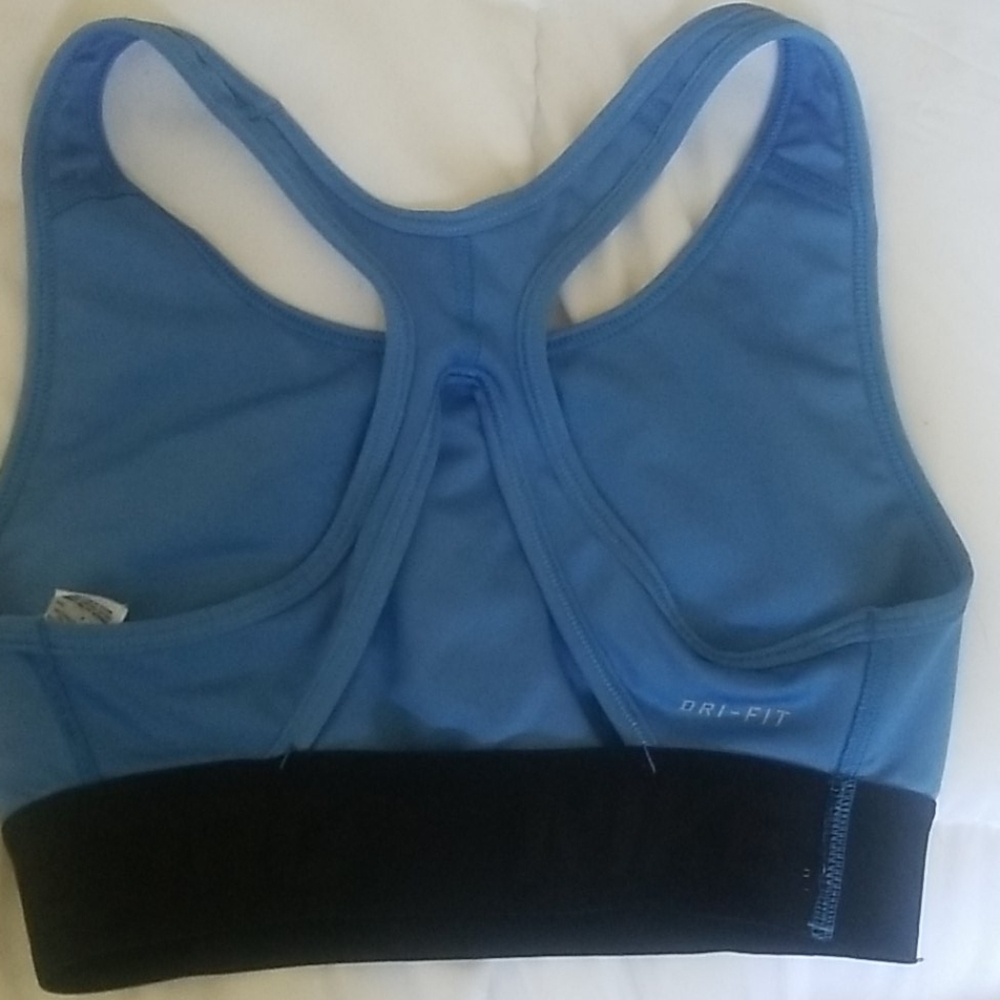 Sports bra - Picture 2 of 3